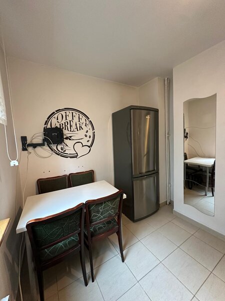 Metrou Brancoveanu, garsoniera 40 mp,