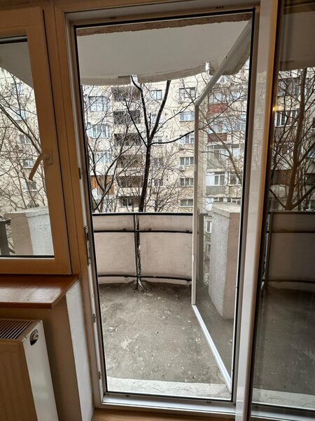 Metrou Brancoveanu, garsoniera 40 mp,